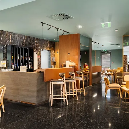 Axis Porto Business & Spa Hotel-2
